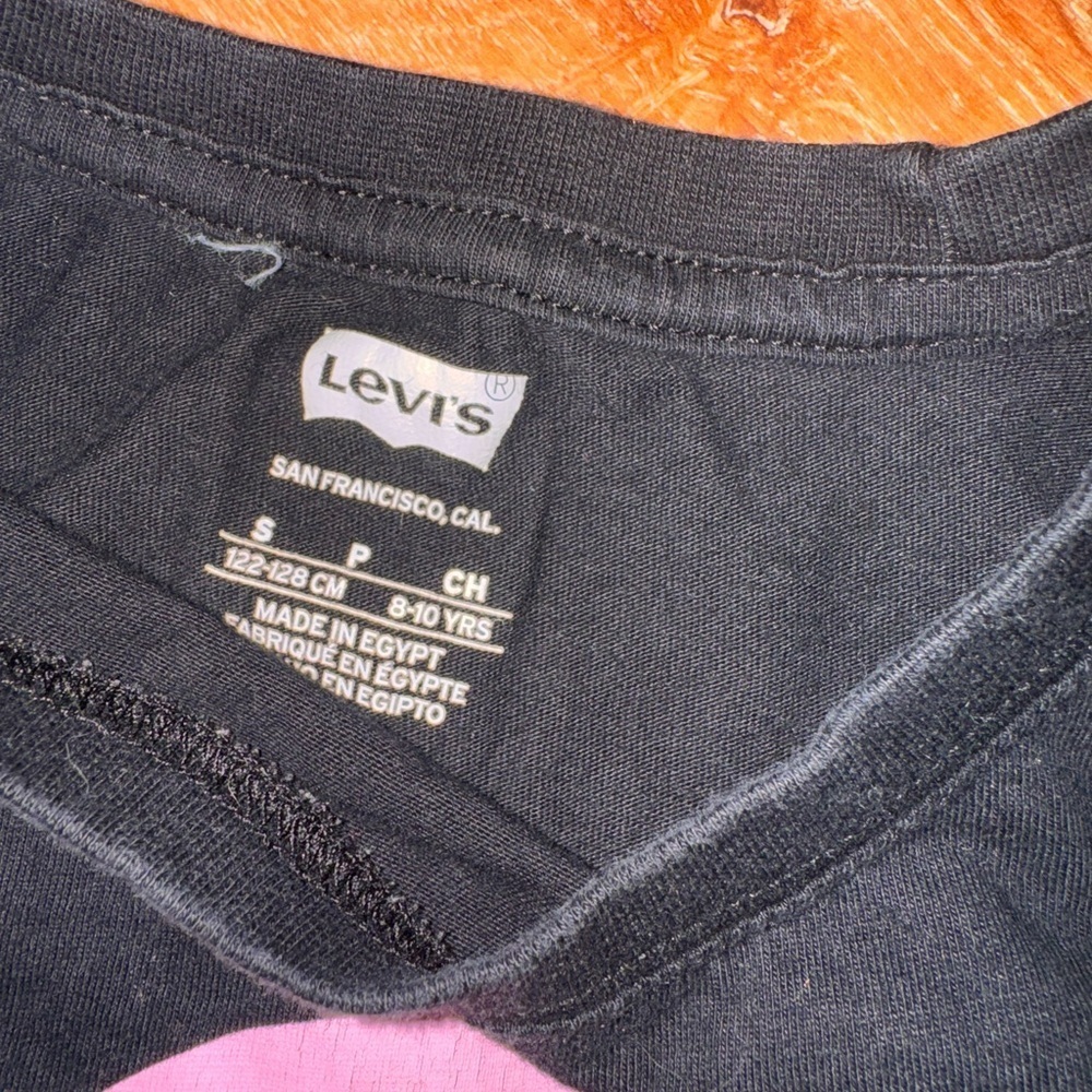 Levi's Kids Black Tee with Colorful Logo - Picture 3 of 4